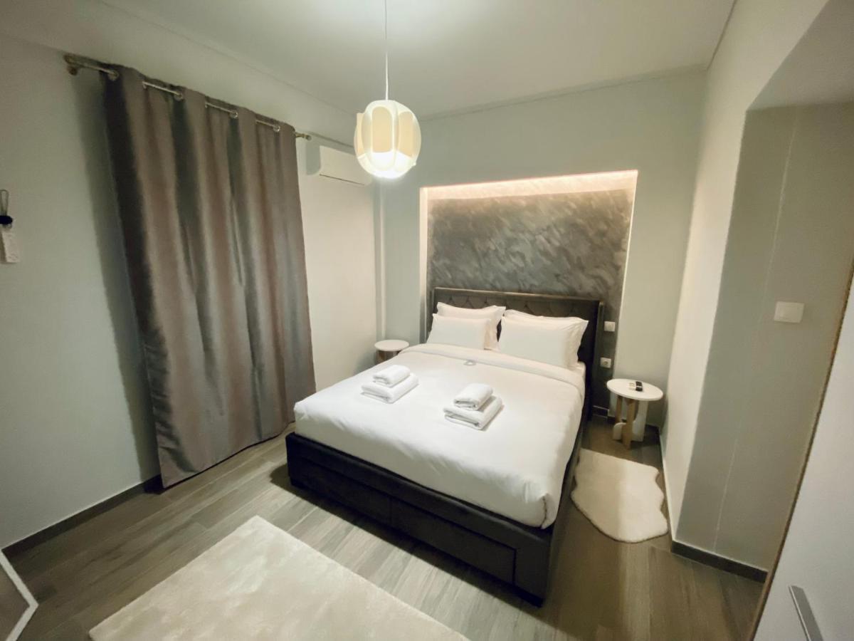 Central Grey Quiet Apartment Tesalonika Bagian luar foto